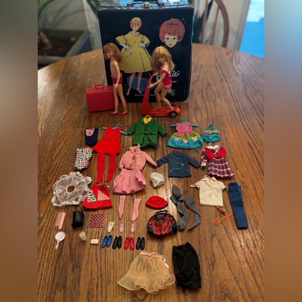 60’s Skipper, Skooter, Skipper Clothes, Accesories and Barbie Case - Picture 2 of 6